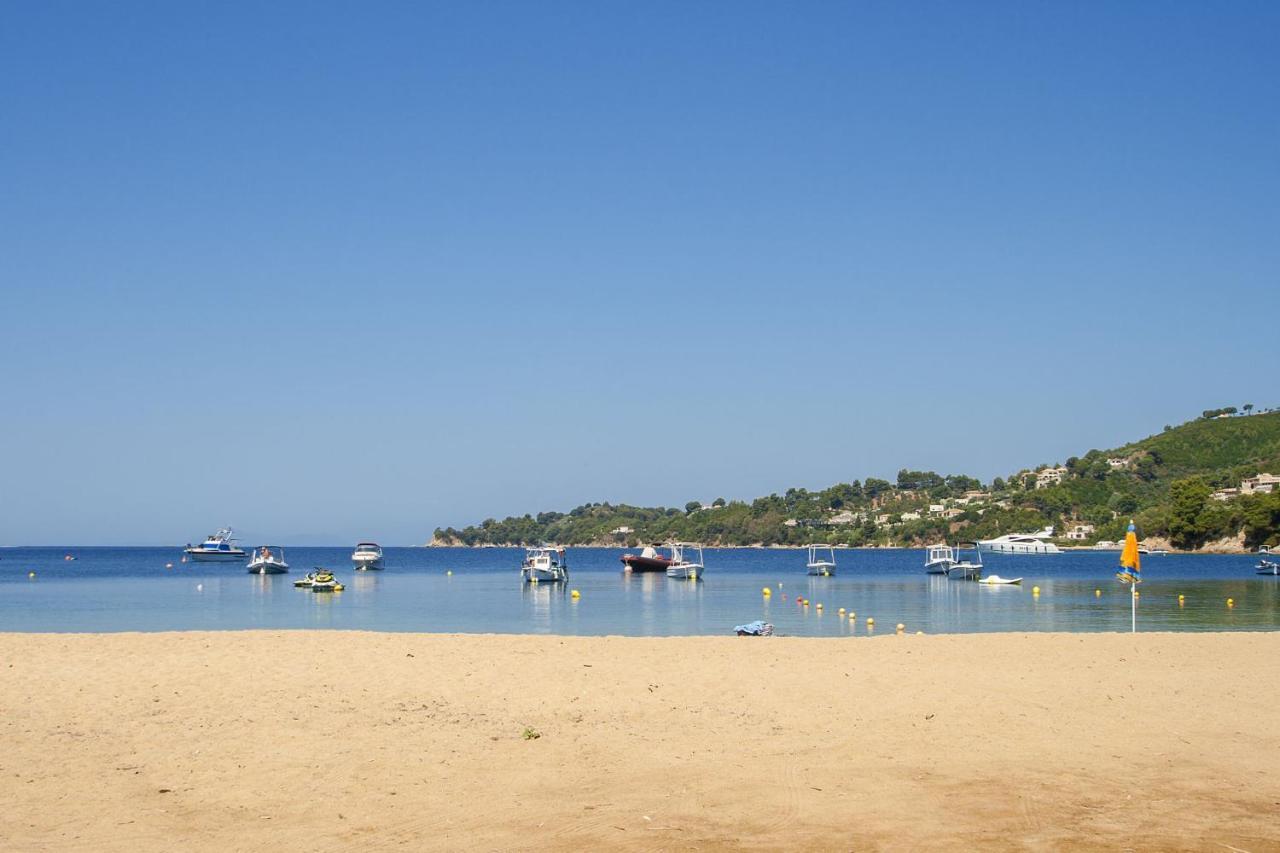 Villa Amouage Boutique Kolios