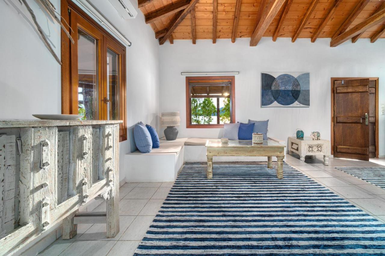 Amouage Boutique Villa *