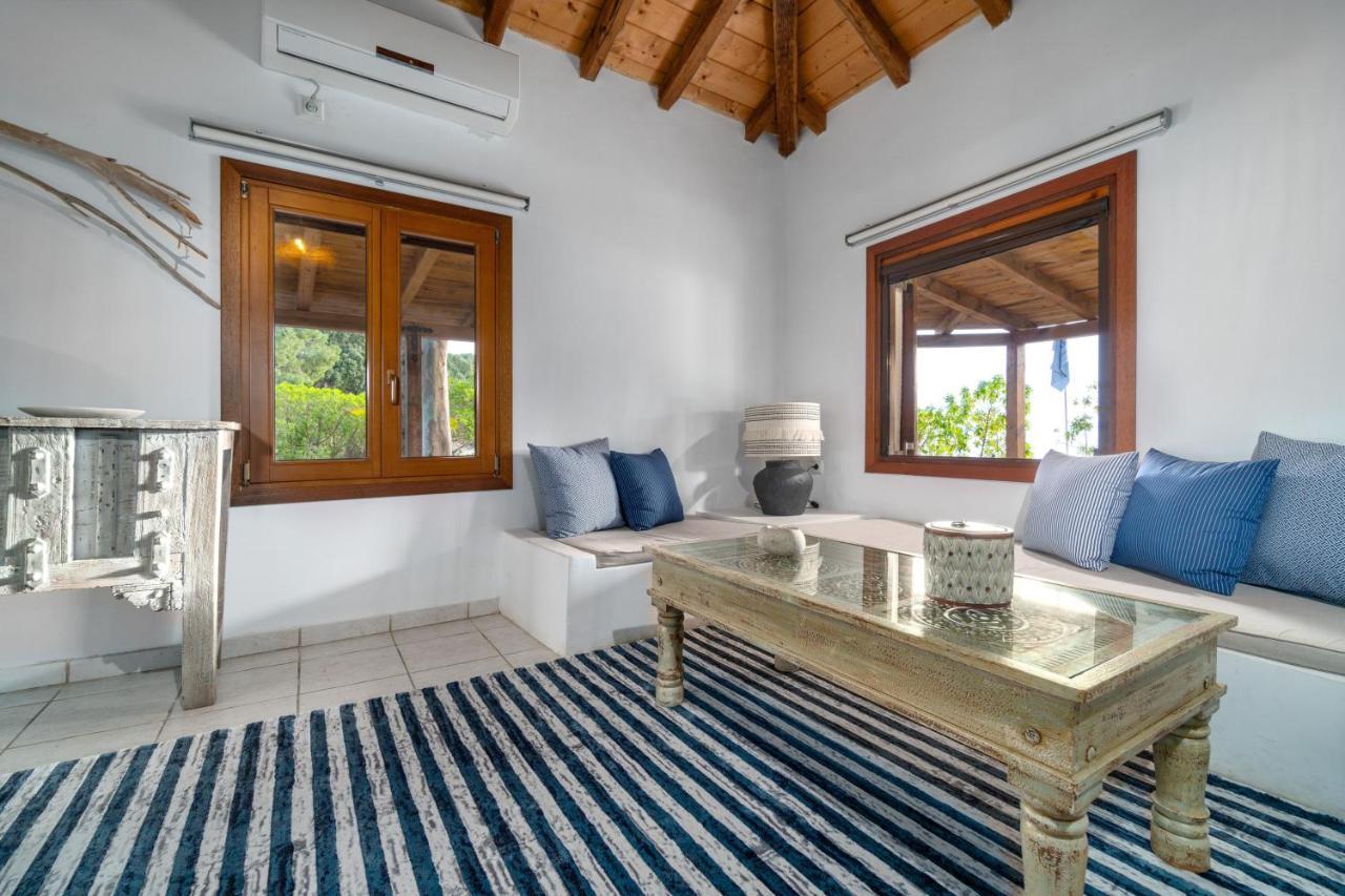 Amouage Boutique Villa *